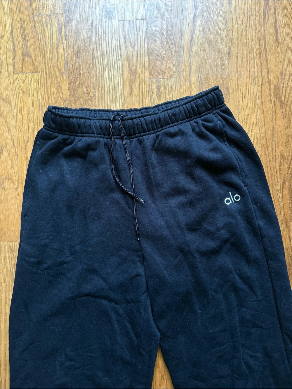 ALO accolade straight leg sweats women